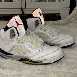 Air Jordan Nike Air Jordan 3 Retro " (2011 release) no laces as is. Good shape